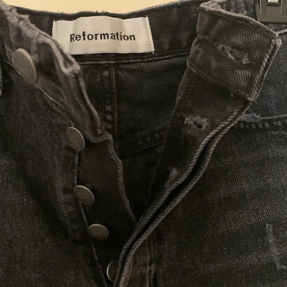 REFORMATION Jeans Shorts 26 Black High Waist Raw Hem Cutoff Festival Concert - Picture 4 of 9